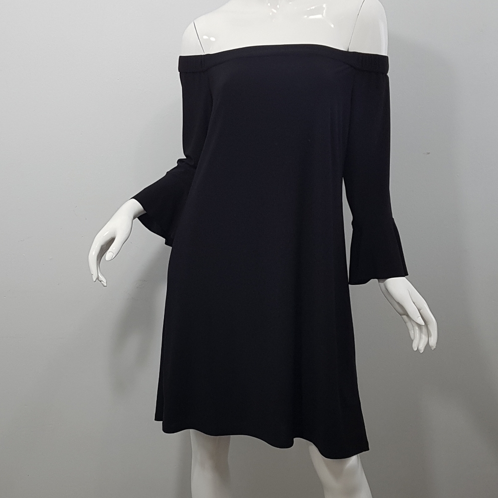 American Living off the shoulder Dress Size 12.      (K)